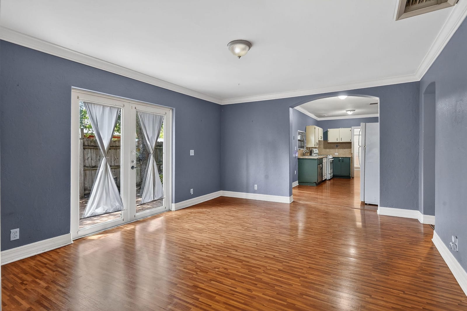 1005 Selkirk Street — photo 10