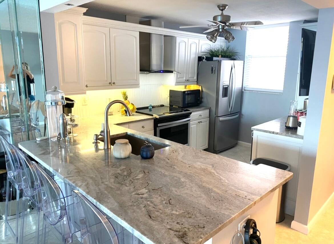 9940 S Ocean Drive 1004 — photo 2