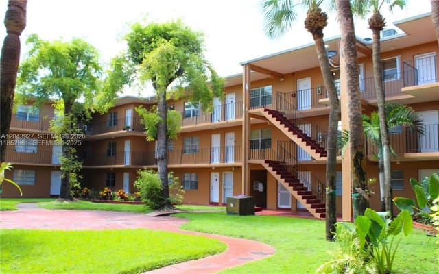 1230 W 54th Street 218A, The Kensington, Hialeah, FL