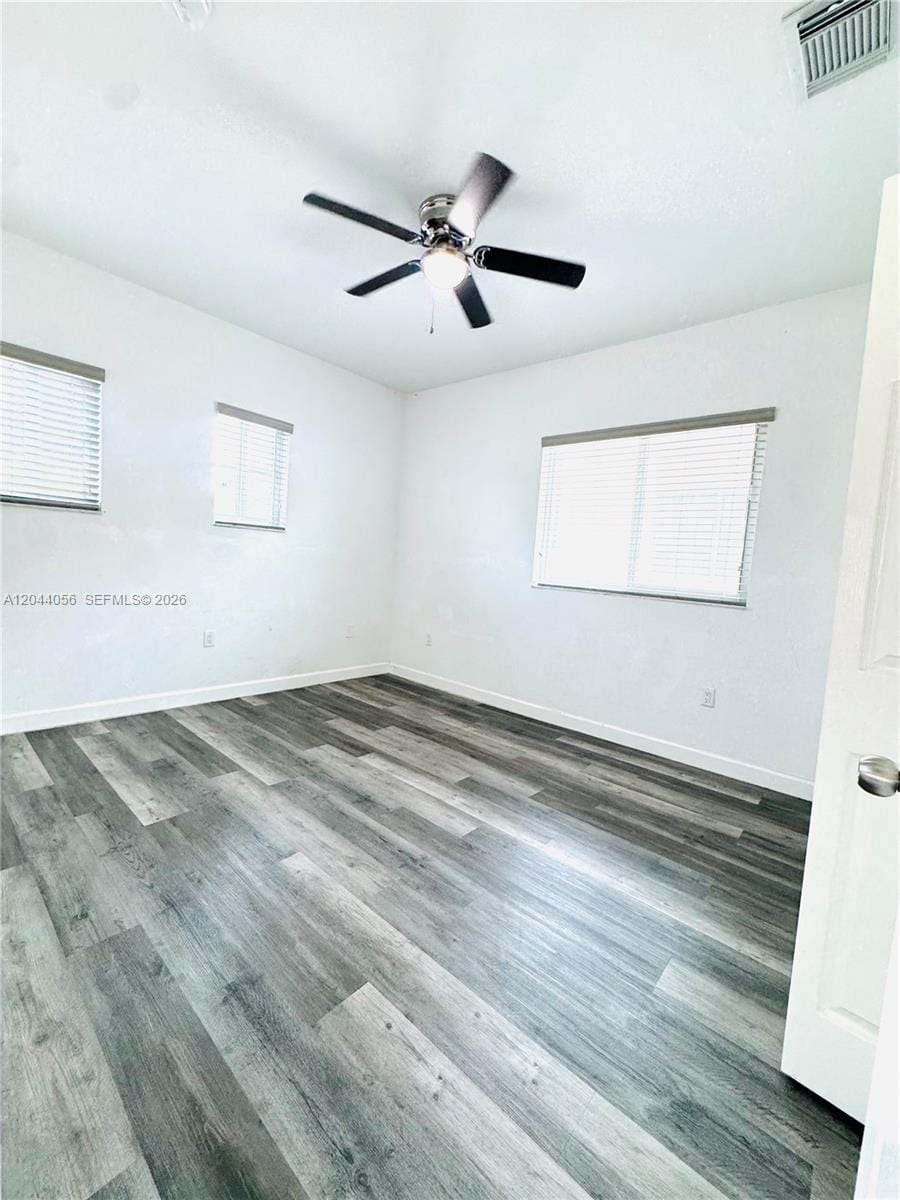 363 NE 35th Terrace — photo 10