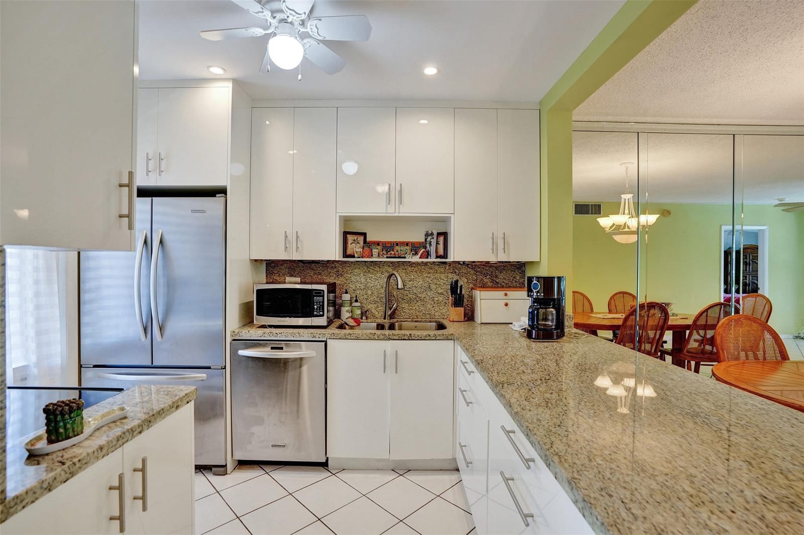 1461 S Ocean Boulevard 303, Lauderdale-By-The-Sea, FL 33062 photo 3