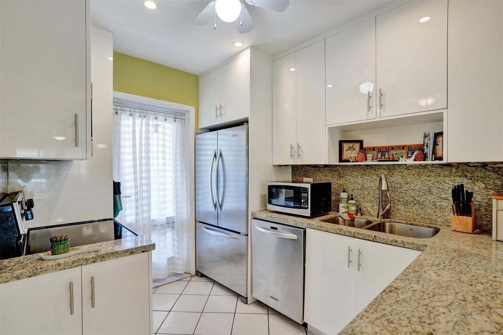 1461 S Ocean Boulevard 303, Lauderdale-By-The-Sea, FL 33062 photo 4