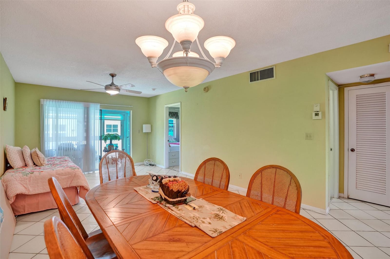1461 S Ocean Boulevard 303, Lauderdale-By-The-Sea, FL 33062 photo 9