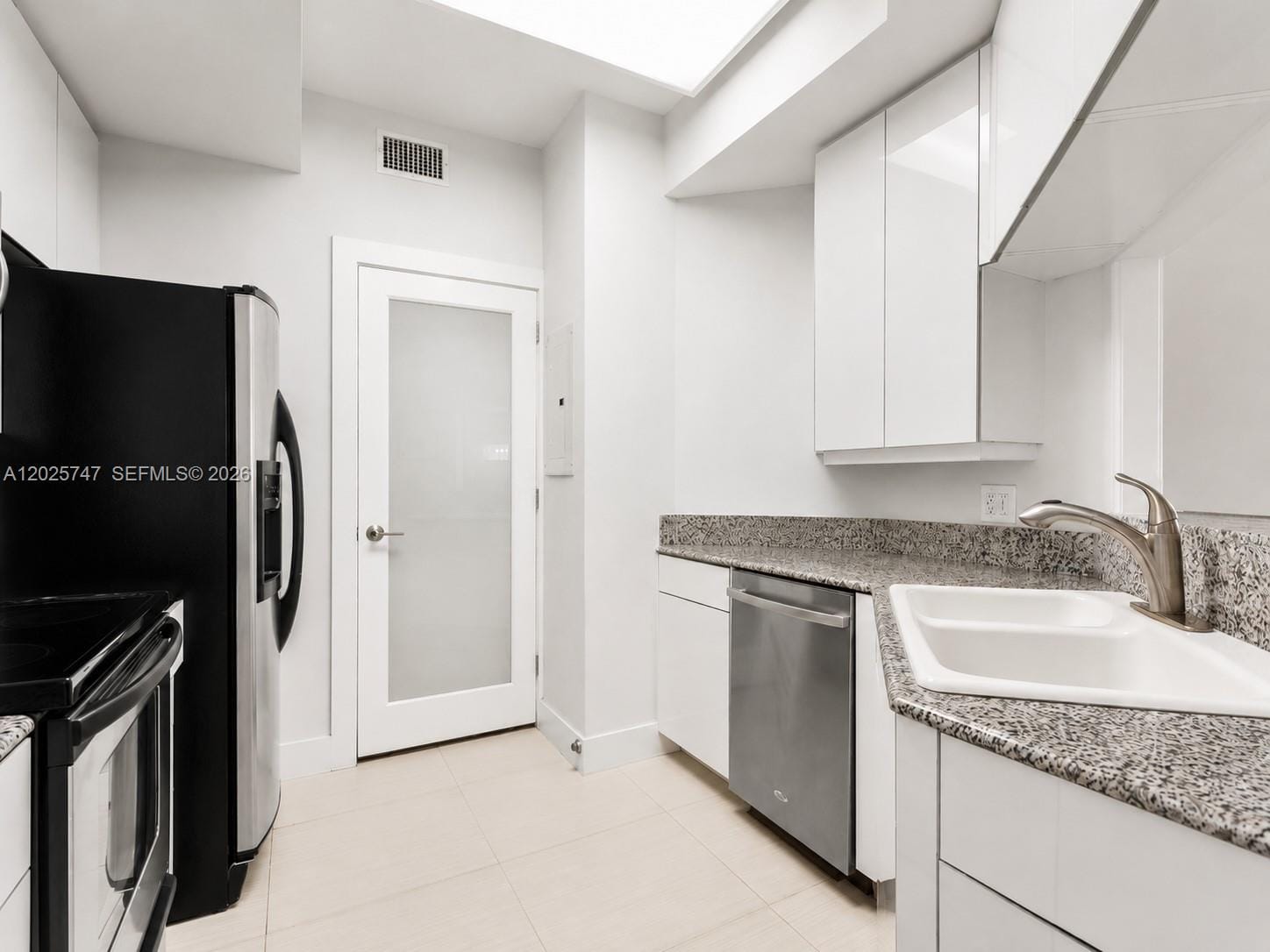 888 Brickell Key Drive 1002 — photo 9