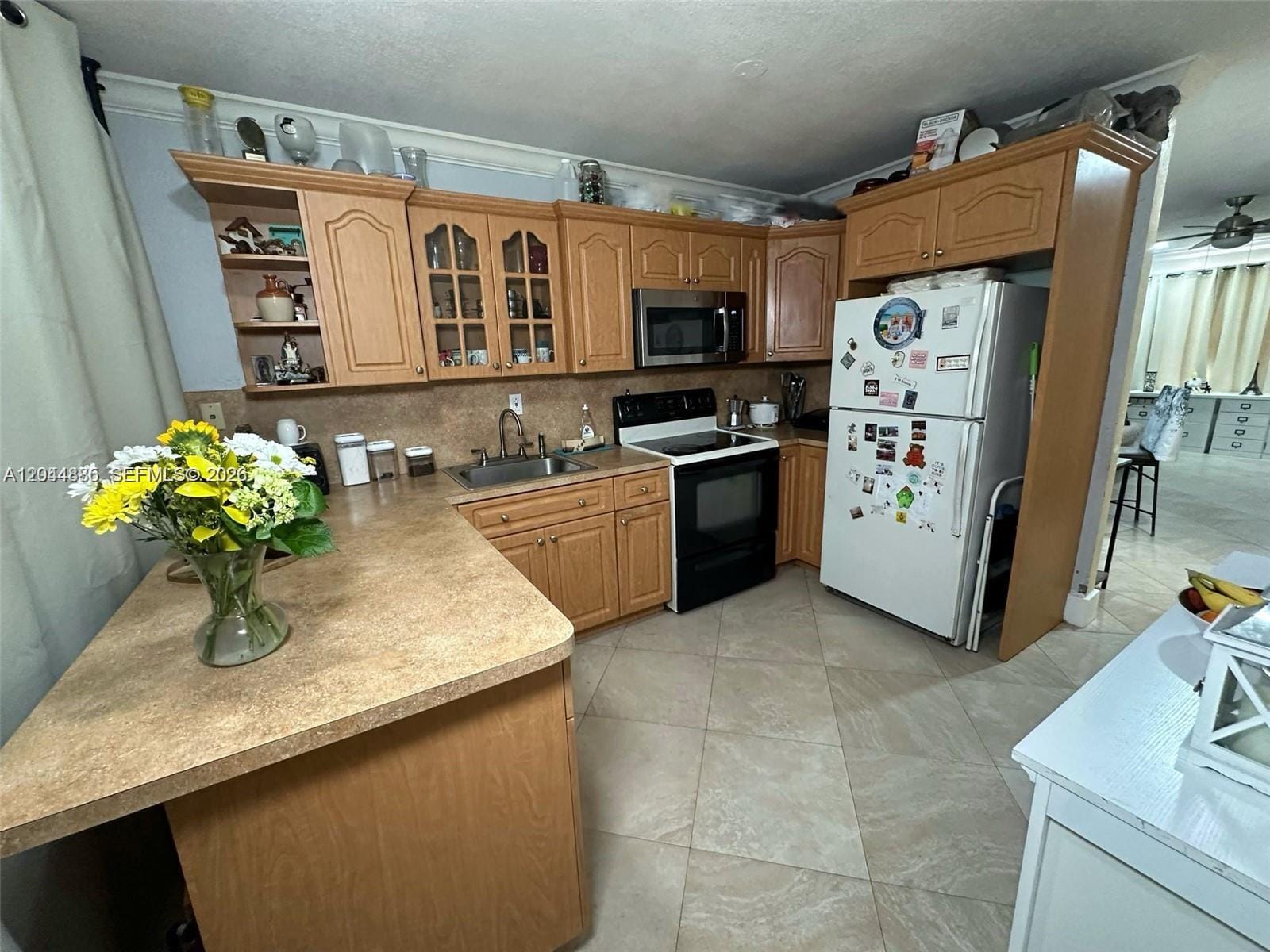 11537 SW 6th Street — photo 3