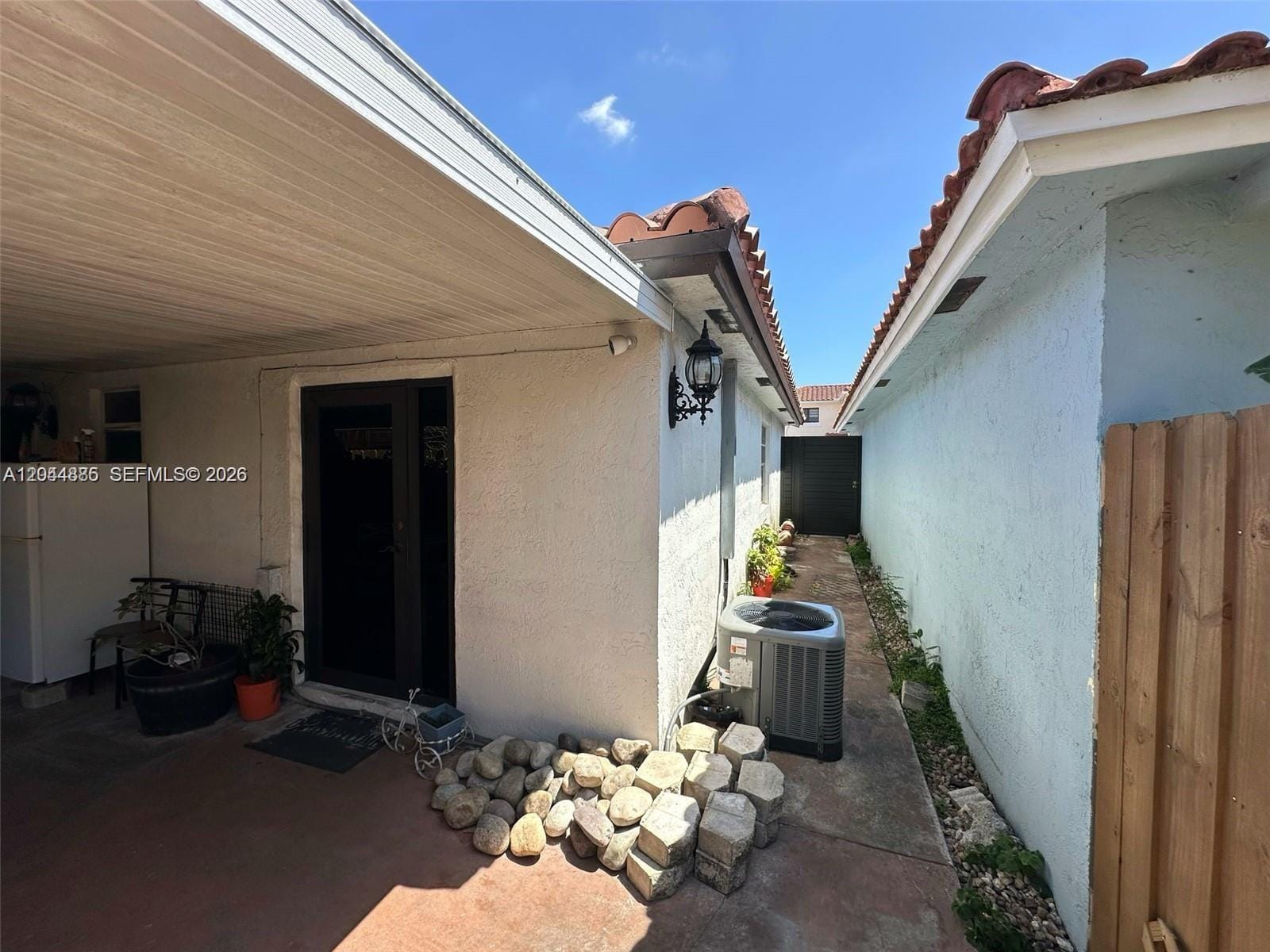 11537 SW 6th Street — photo 6