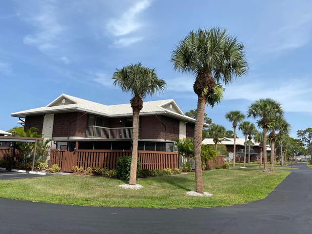 203 SE Camelot Gardens Boulevard C, Port St. Lucie, FL 34952