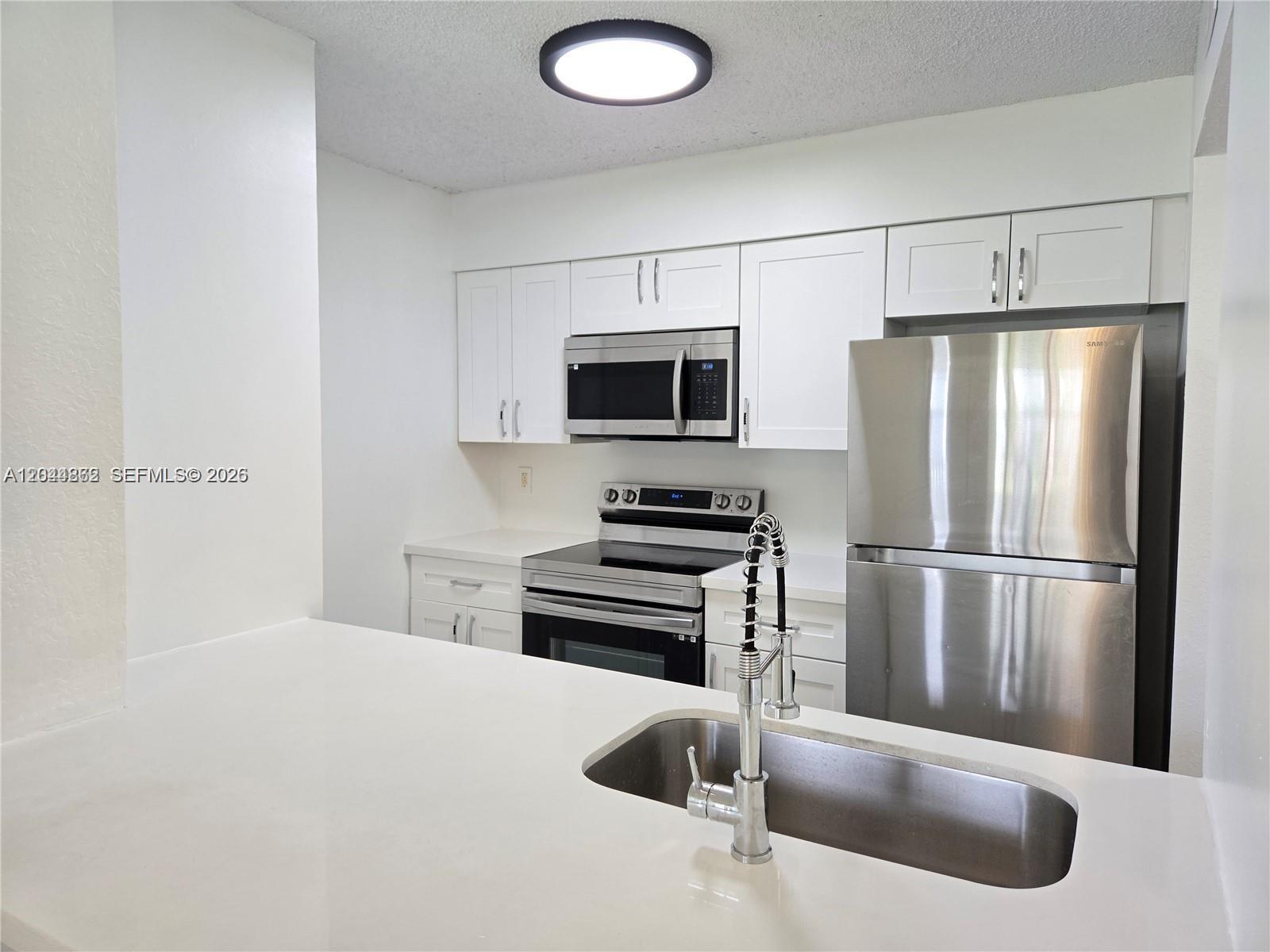 2890 N Oakland Forest Drive 102, Oakland Park, FL 33309, Oakland Park