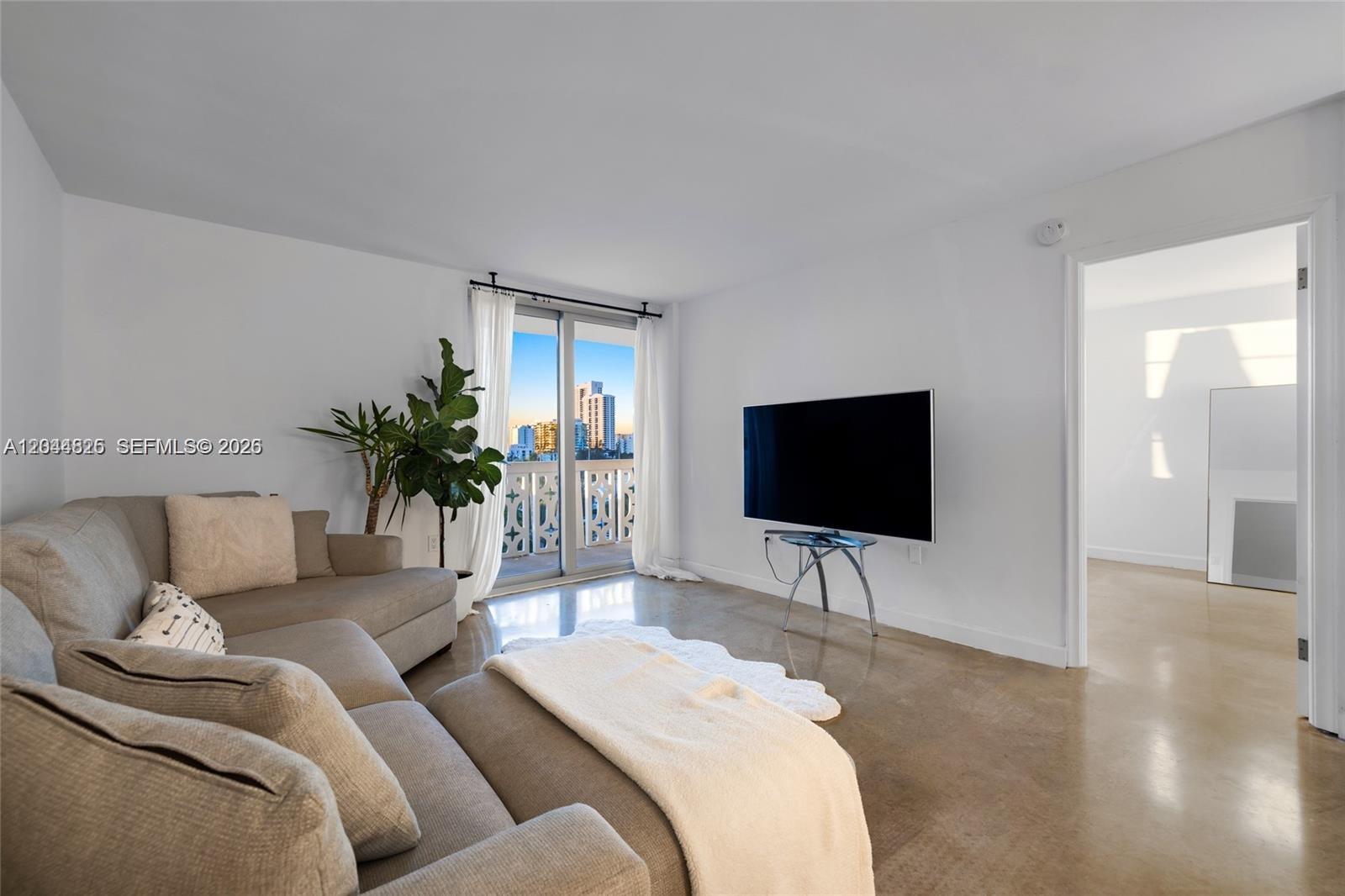 1020 Meridian Avenue 816, Miami Beach, FL 33139, Miami Beach