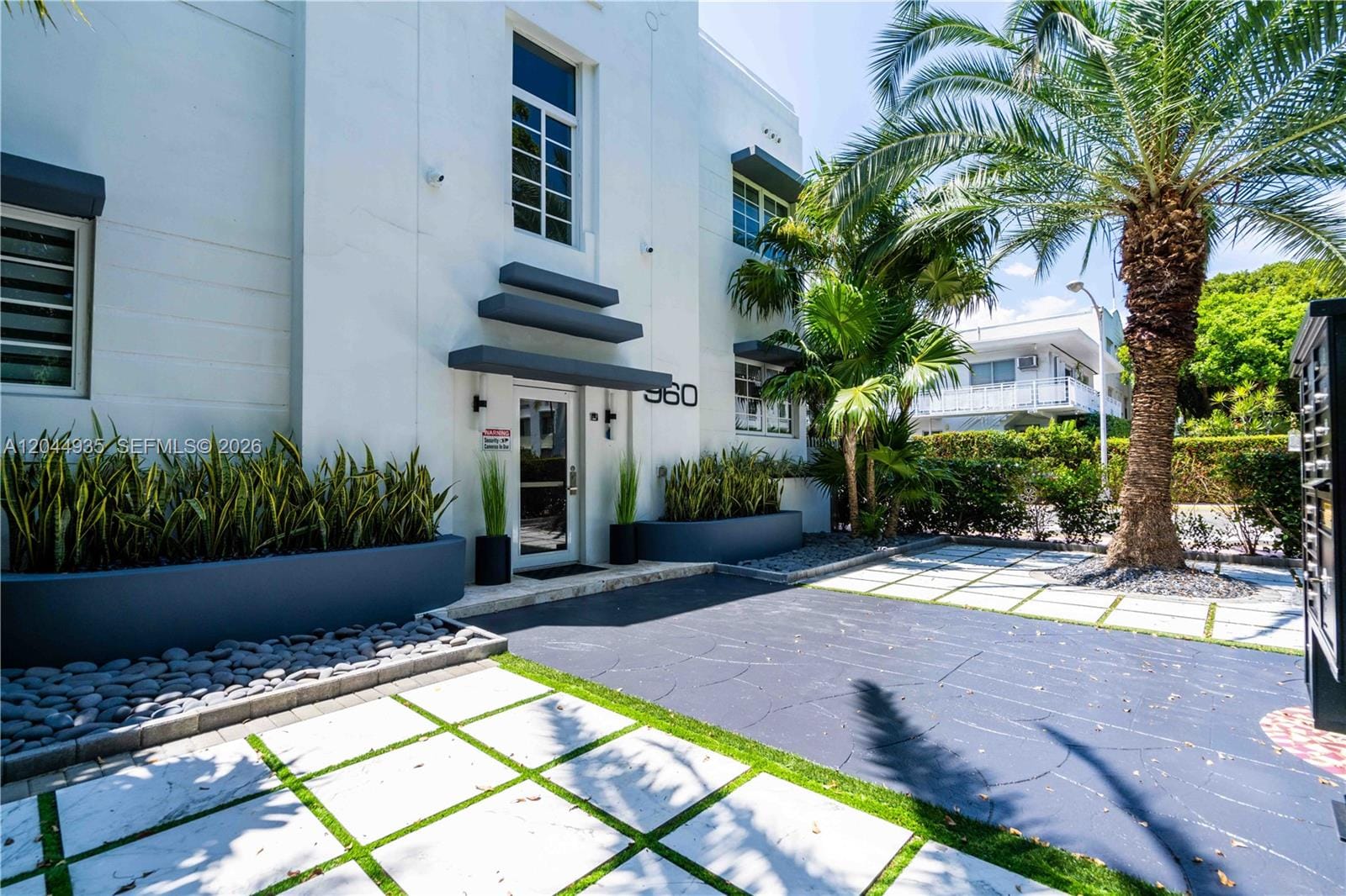960 Jefferson Avenue, Miami Beach, FL 33139 photo 2