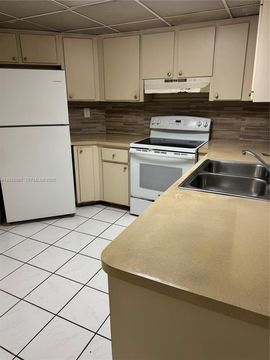 9429 Fontainebleau Boulevard 105-33 — photo 11