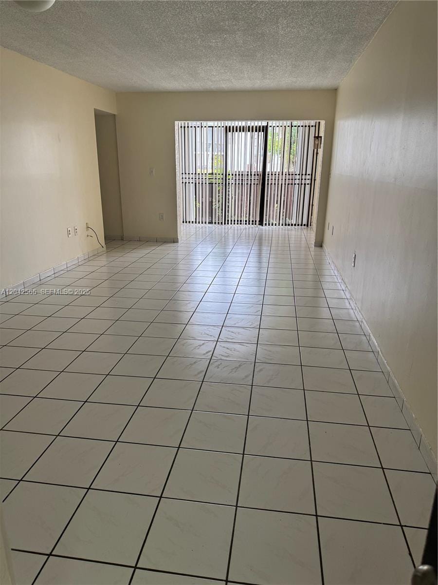 9429 Fontainebleau Boulevard 105-33 — photo 4
