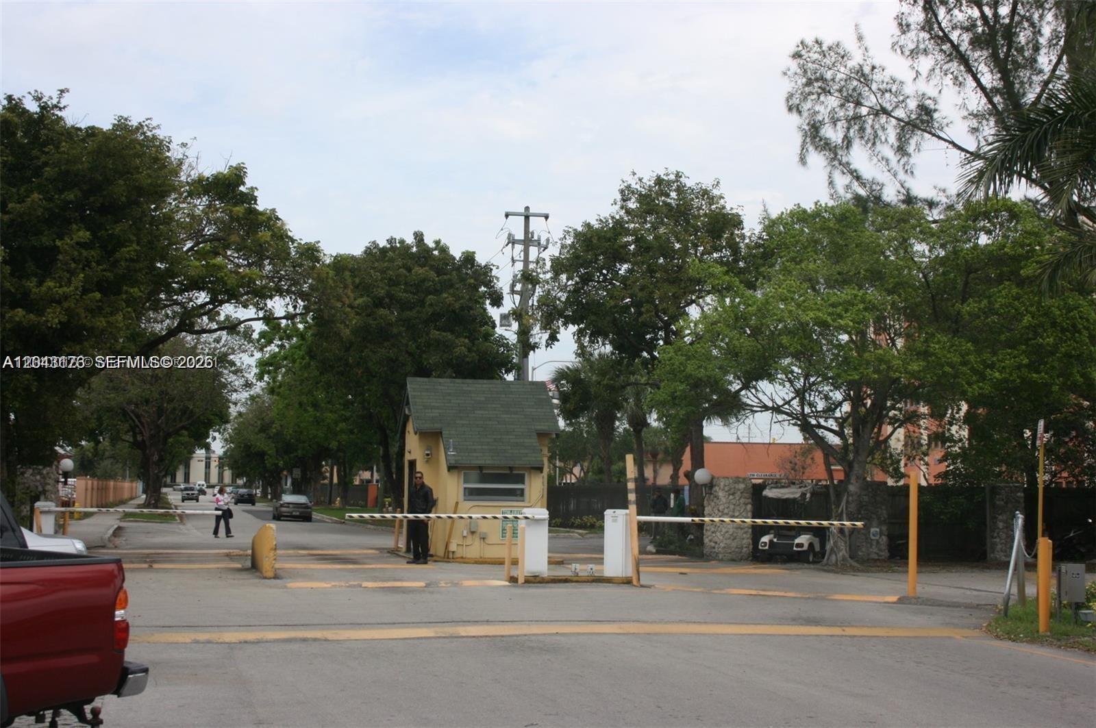 10000 NW 80th Street 2147, Hialeah Gardens, FL 33016, Hialeah Gardens