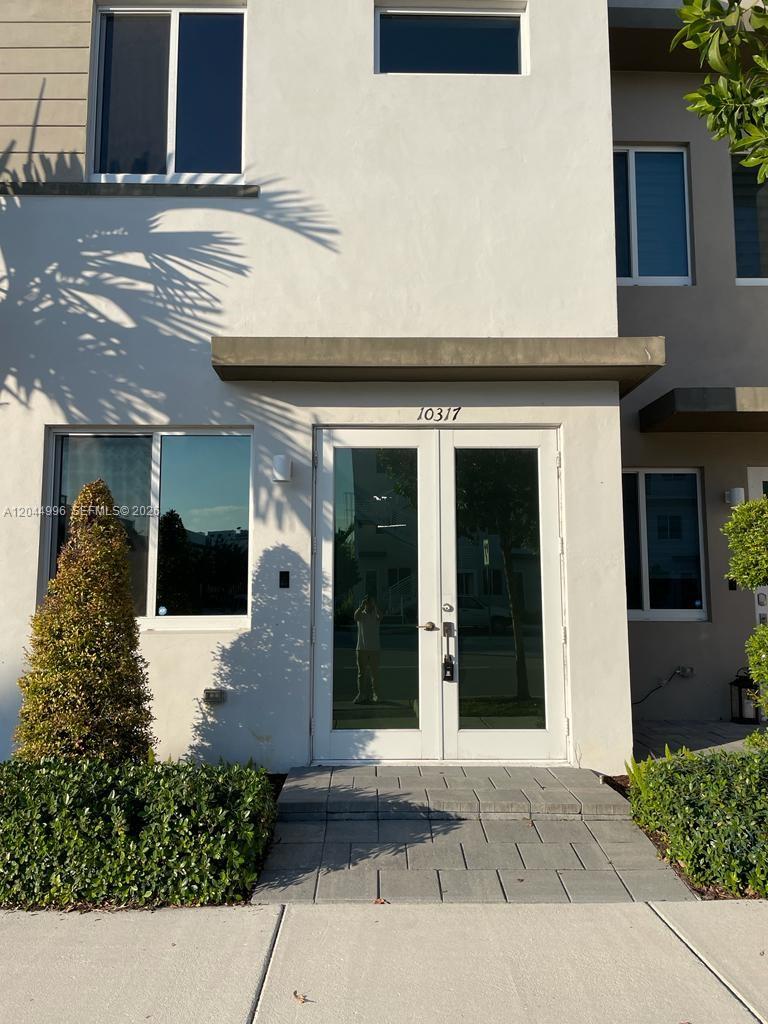 10317 NW 66th Street 10317, Doral, FL 33178, Doral