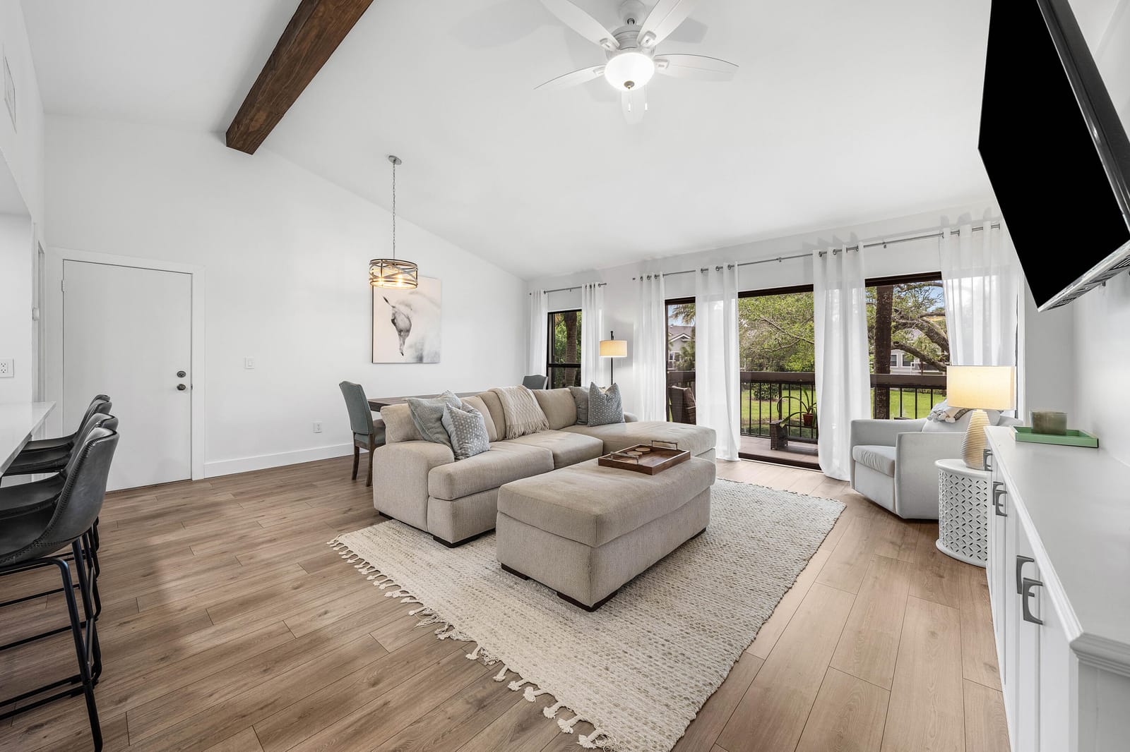 11863 Wimbledon Circle 504 — photo 4