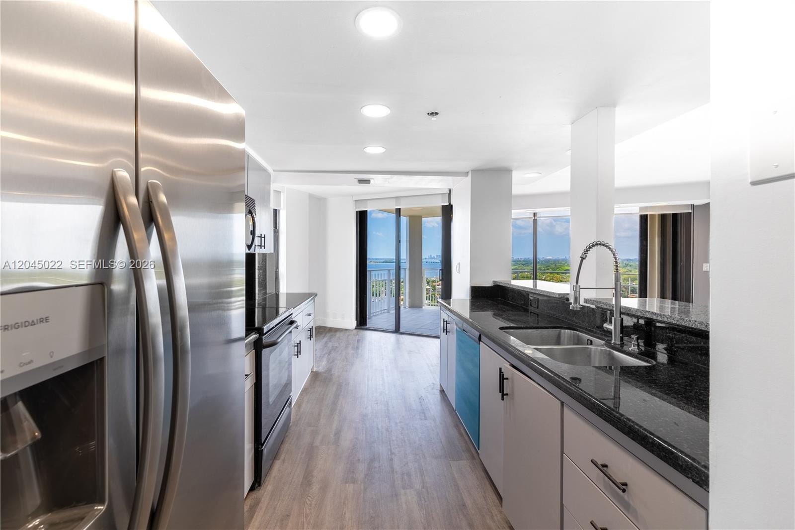 1000 Quayside Terrace 1702, Miami, FL 33138 photo 18