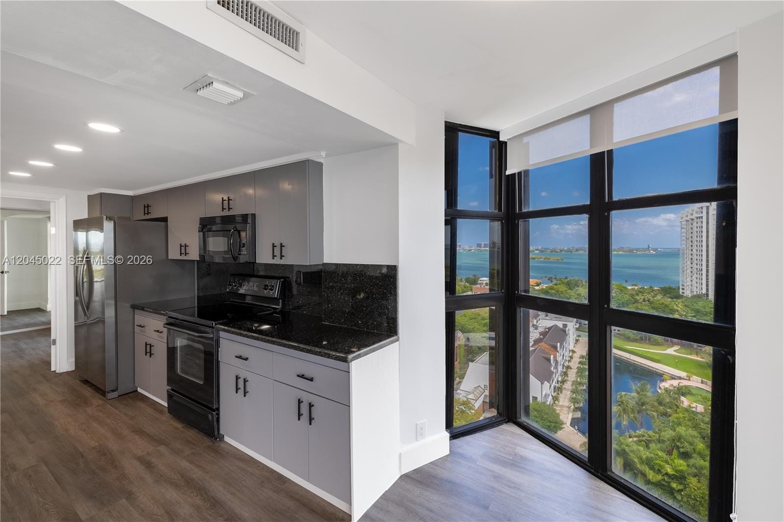 1000 Quayside Terrace 1702, Miami, FL 33138 photo 19