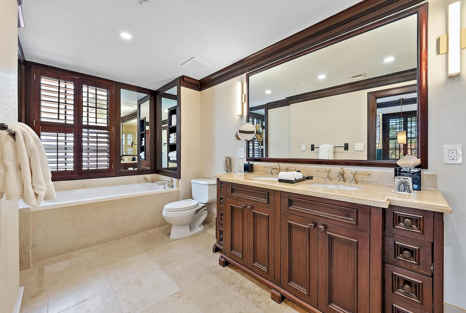 301 Australian Avenue 301, Palm Beach, FL 33480 photo 16