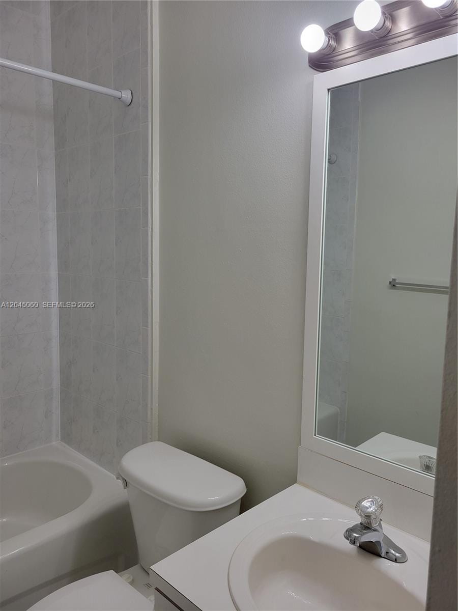 618 SW 106 Avenue 1511 — photo 11
