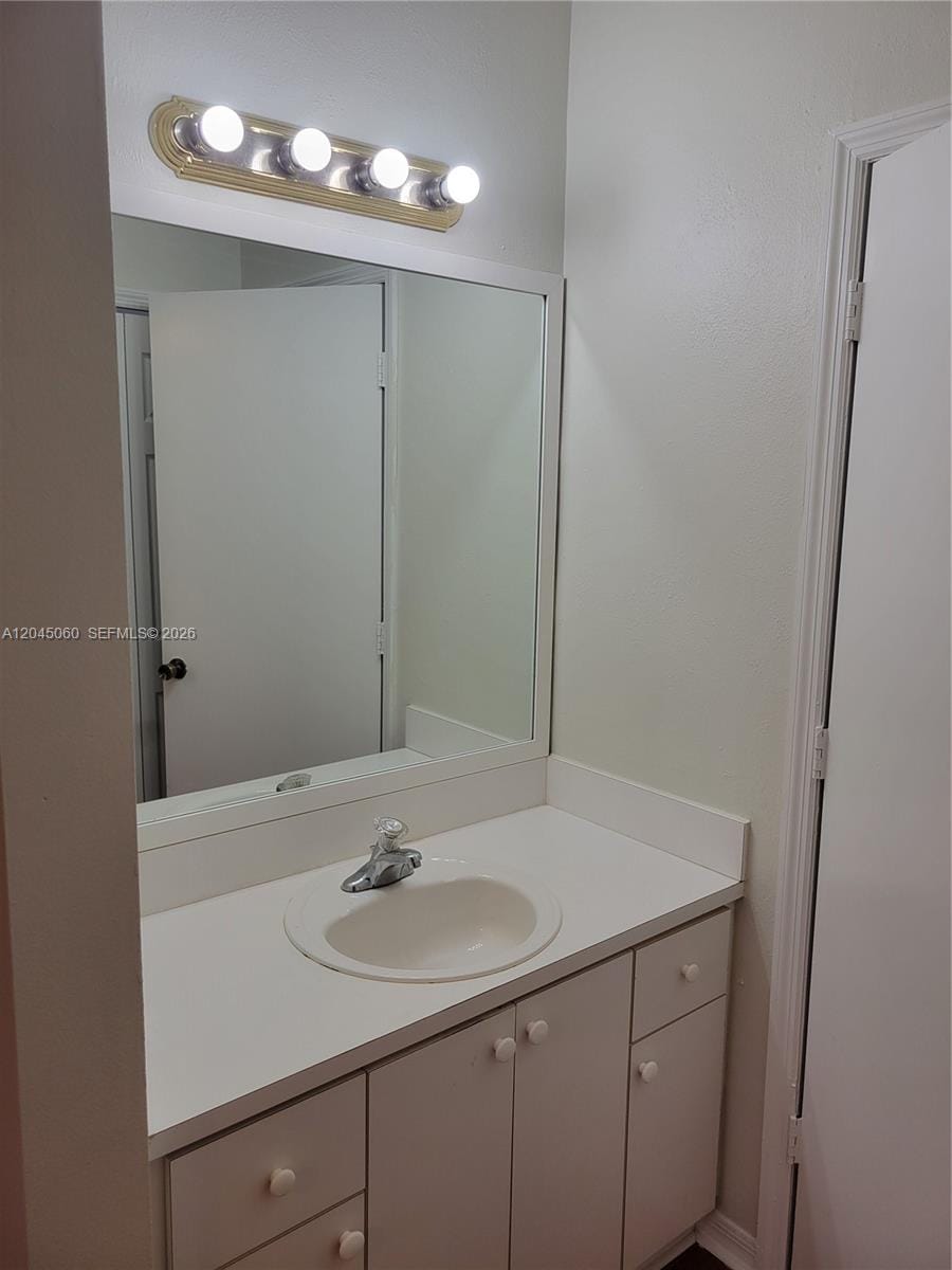 618 SW 106 Avenue 1511 — photo 8