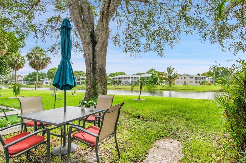 102 Westbury E 102, Deerfield Beach, FL 33442