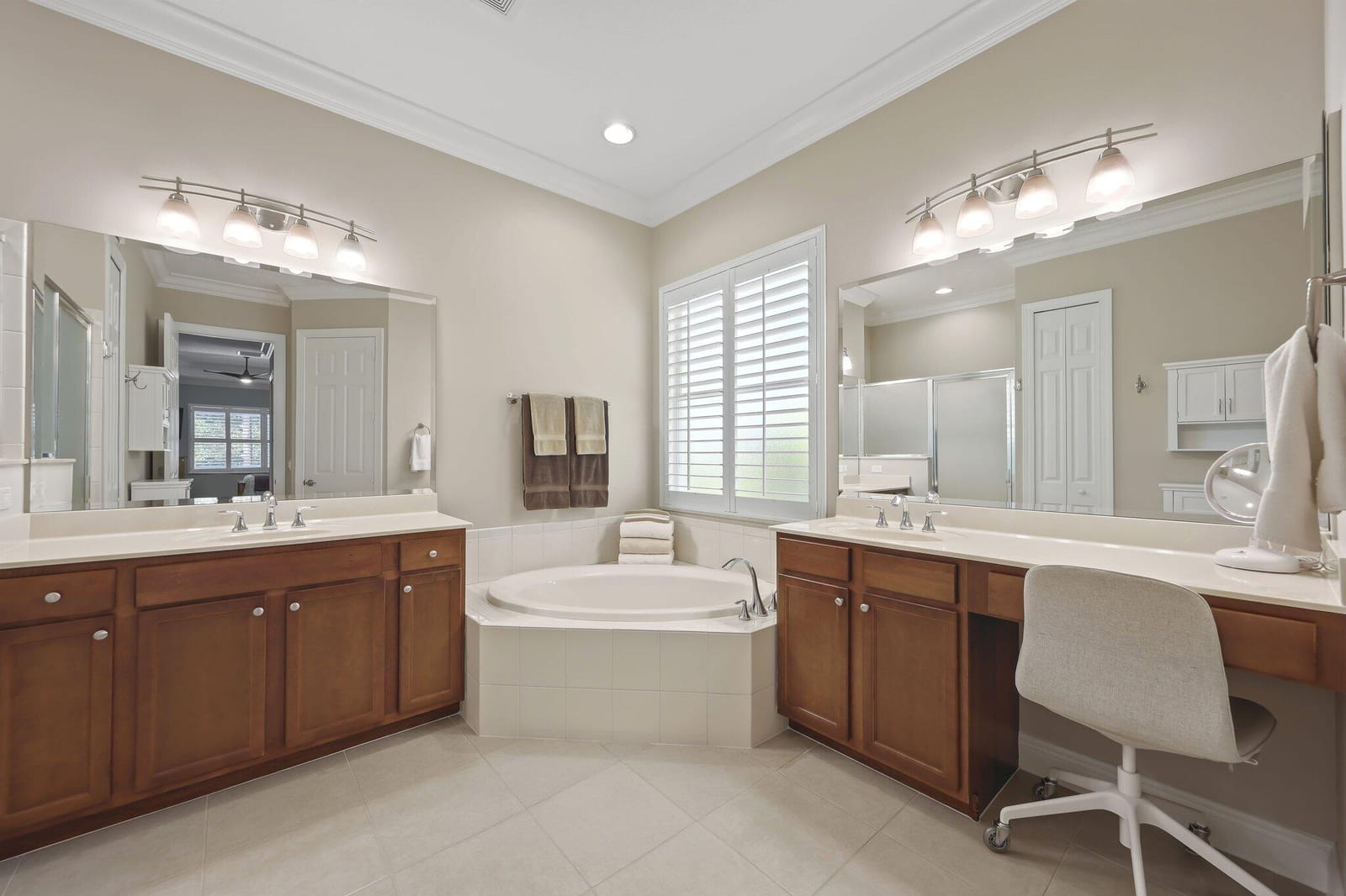 12181 Aviles Circle, Palm Beach Gardens, FL 33418 photo 12