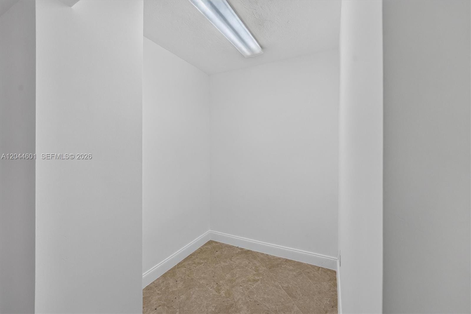 5001 Collins Avenue 9H — photo 12