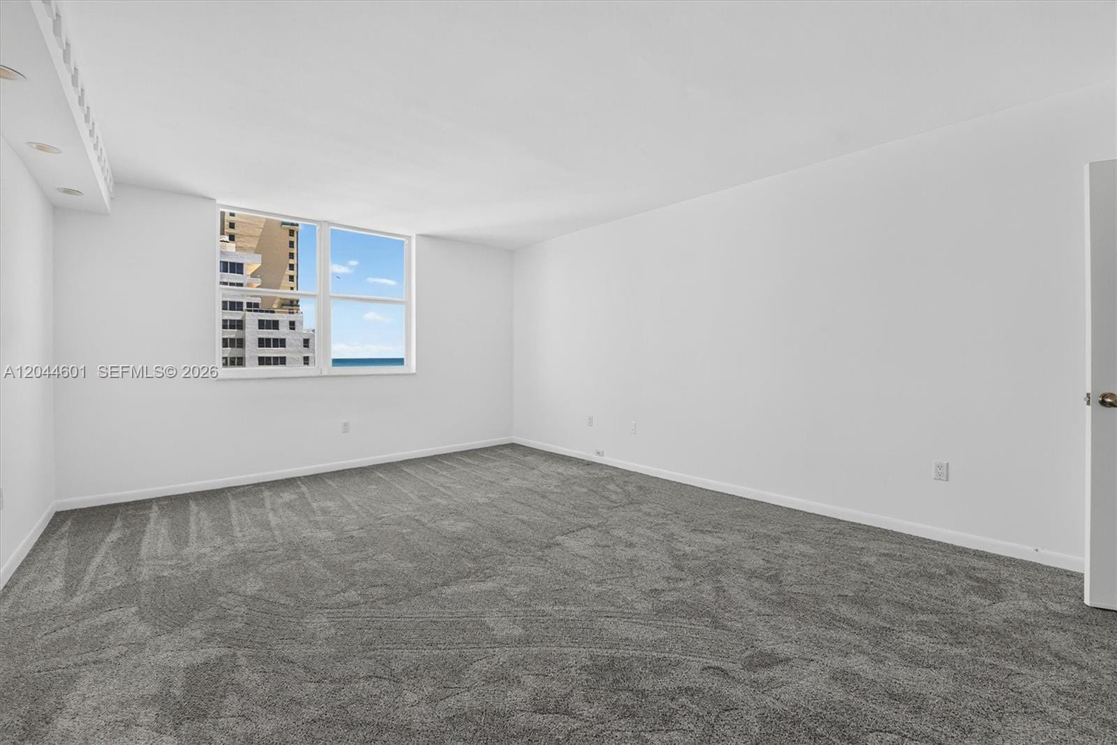 5001 Collins Avenue 9H — photo 8