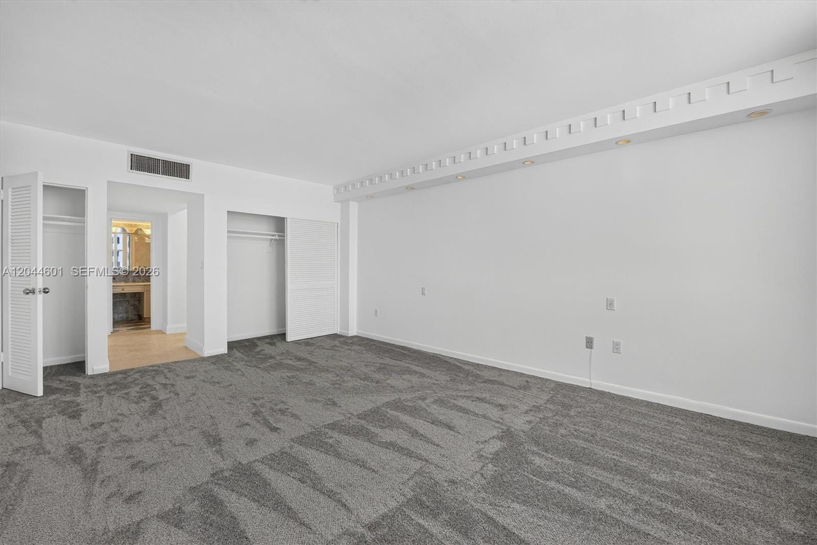 5001 Collins Avenue 9H — photo 9