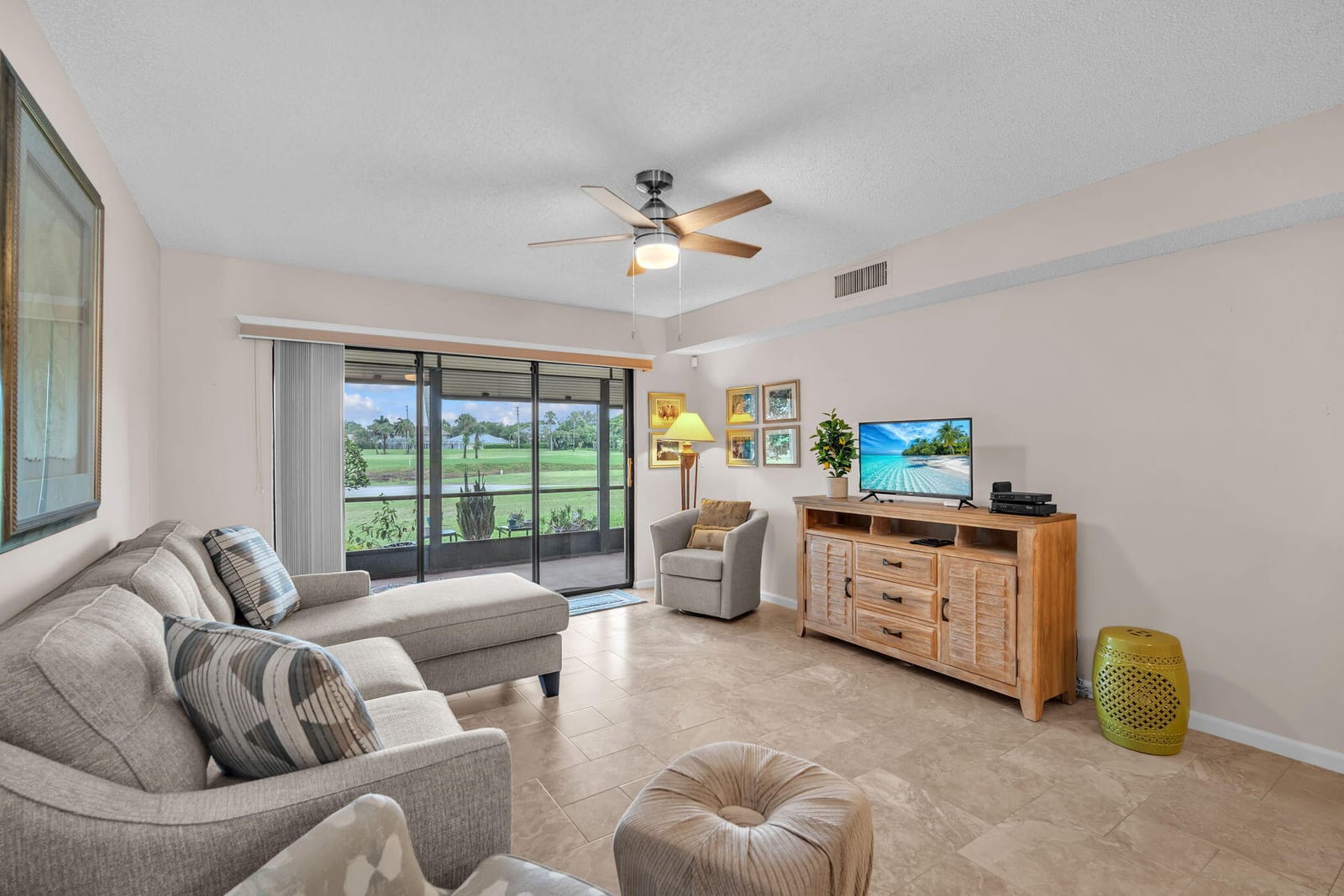 2061 Keystone Drive B — photo 2