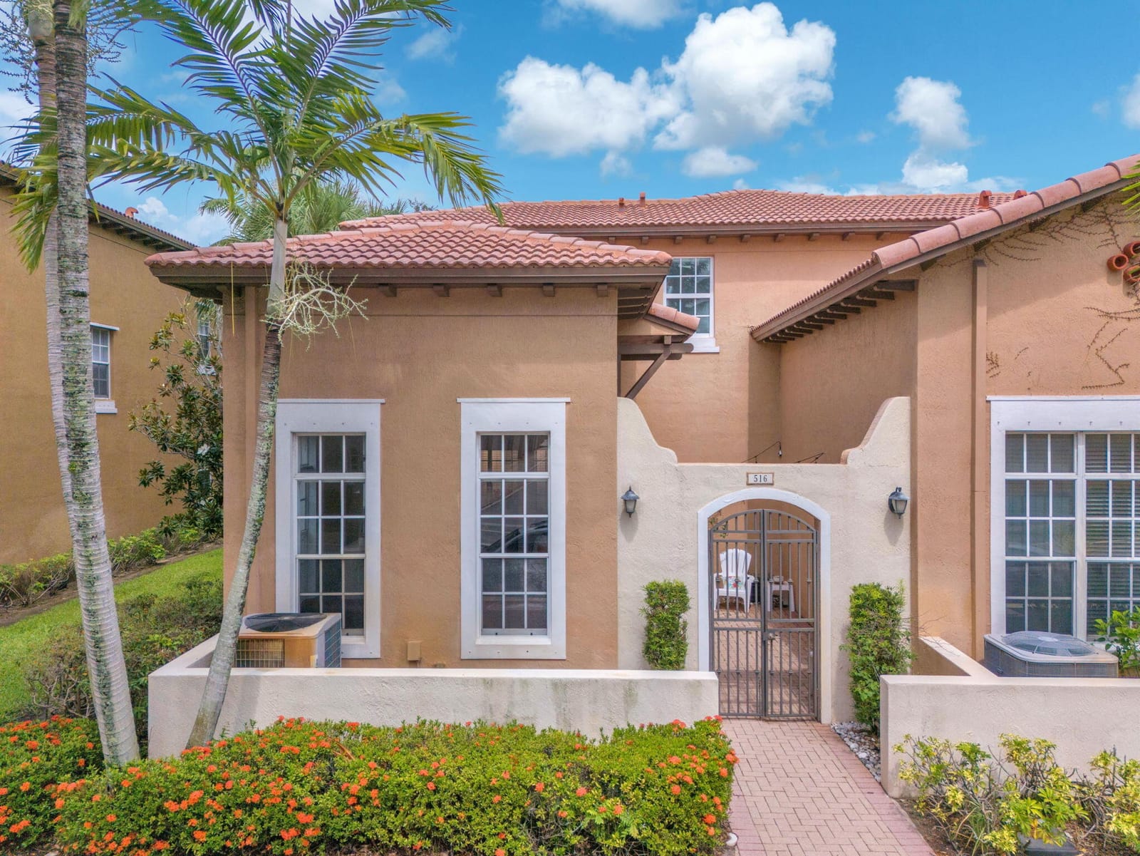 516 SW 147th Terrace, Pembroke Pines, FL 33027 photo 1