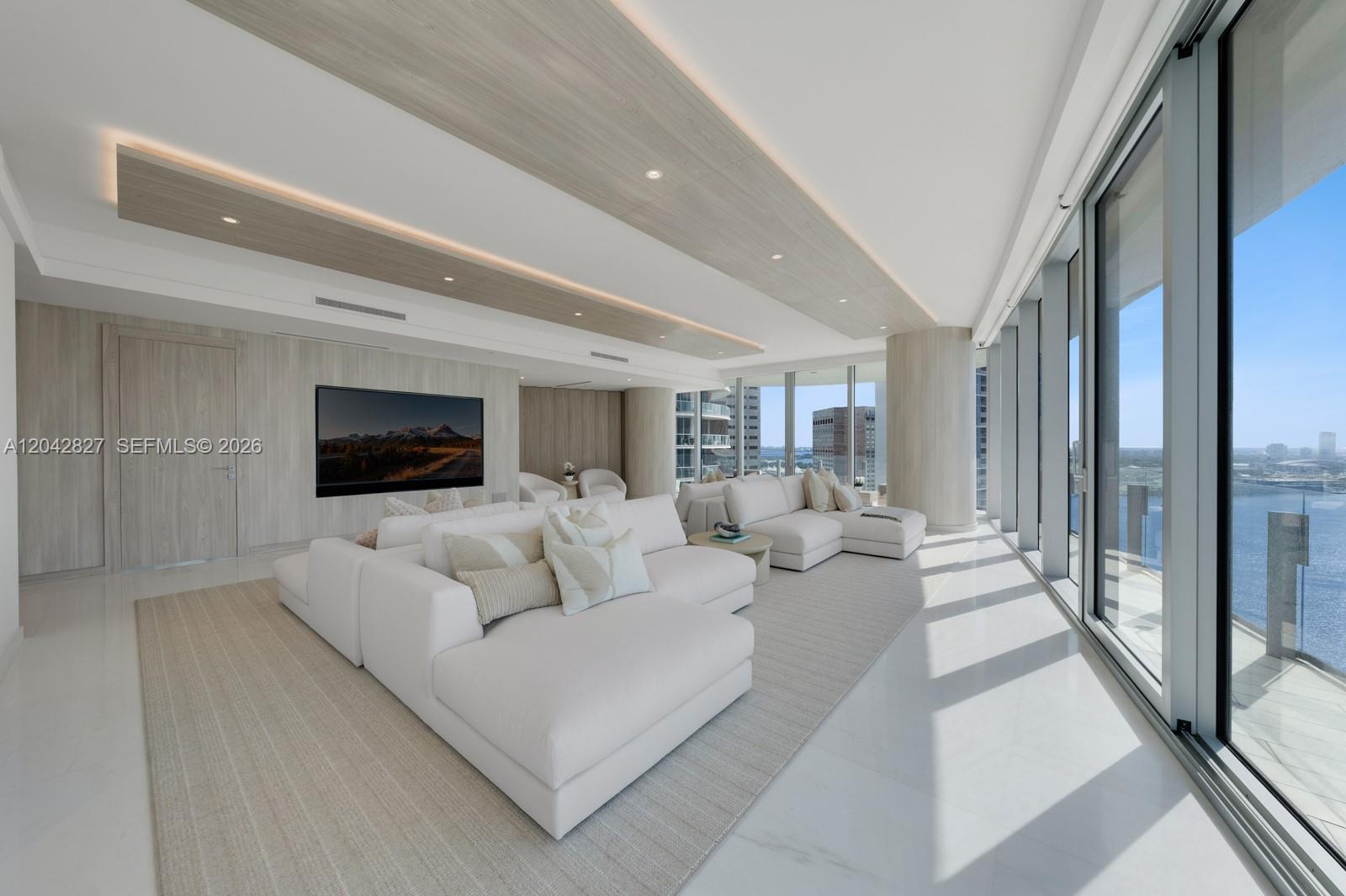 300 Biscayne Boulevard Way 2701, Miami, FL 33131, Miami