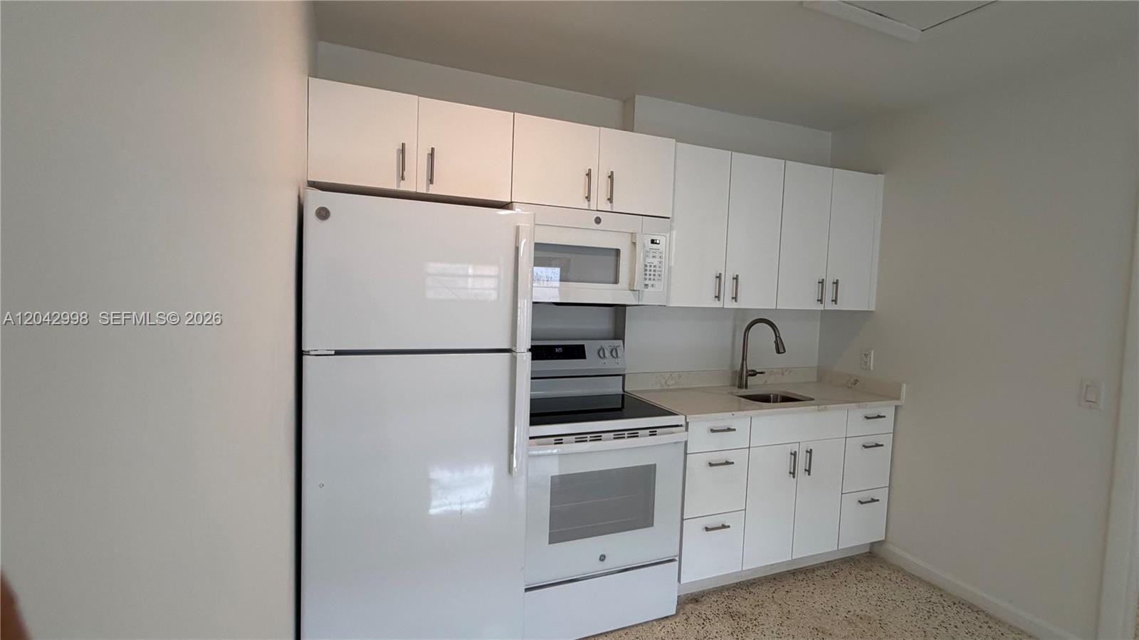 612 NW 43rd Court 0 — photo 10