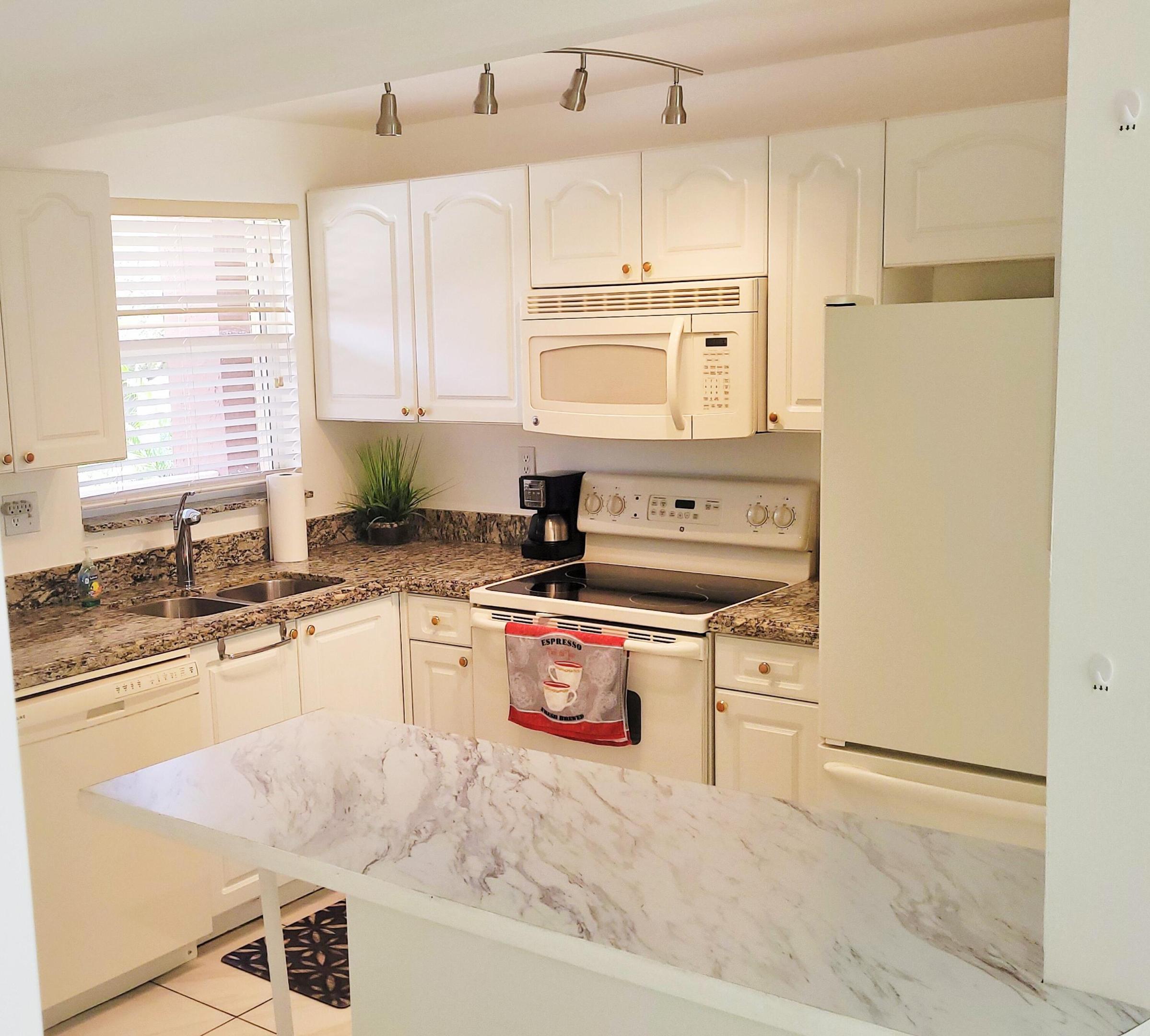 2801 N Pine Island Road 204, Sunrise, FL 33322