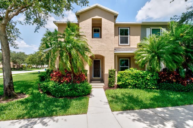 1670 Pointe West Way 1670, Vero Beach, FL 32966