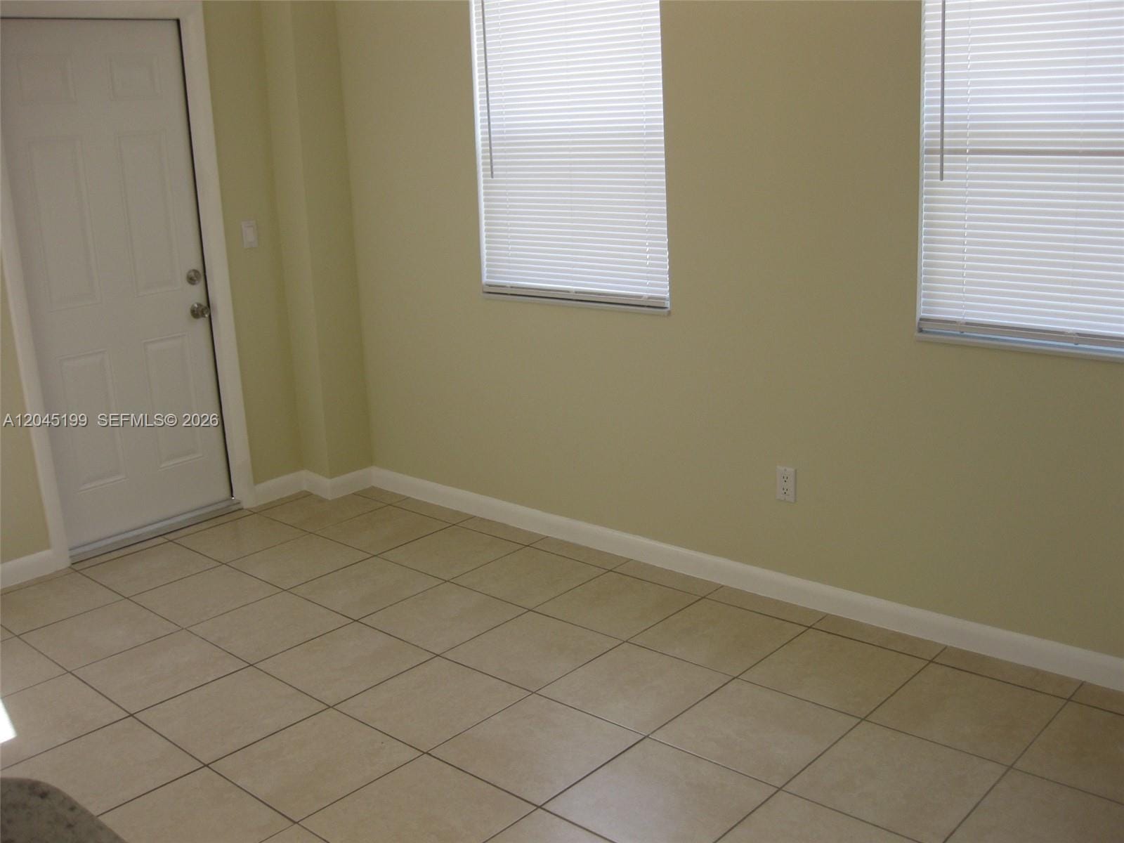 1520 NE 14th Street — photo 2