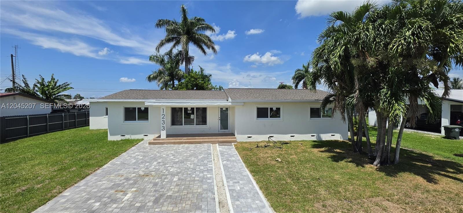 1233 SW Avenue C Place, Belle Glade, FL 33430 photo 2