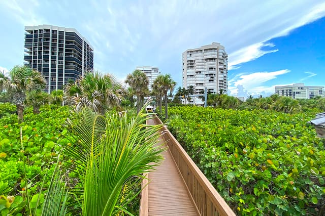 5047 N Highway A1a 802, Atlantic View Beach Club Condominium, Fort Pierce, FL