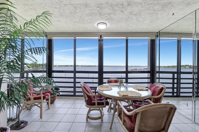 1950 SW Palm City Road 14-304, Circle Bay Yacht Club, Stuart, FL