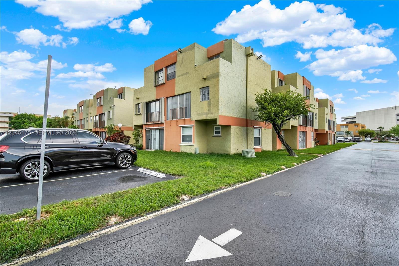 9390 W Flagler Street 218F, Miami, FL 33174