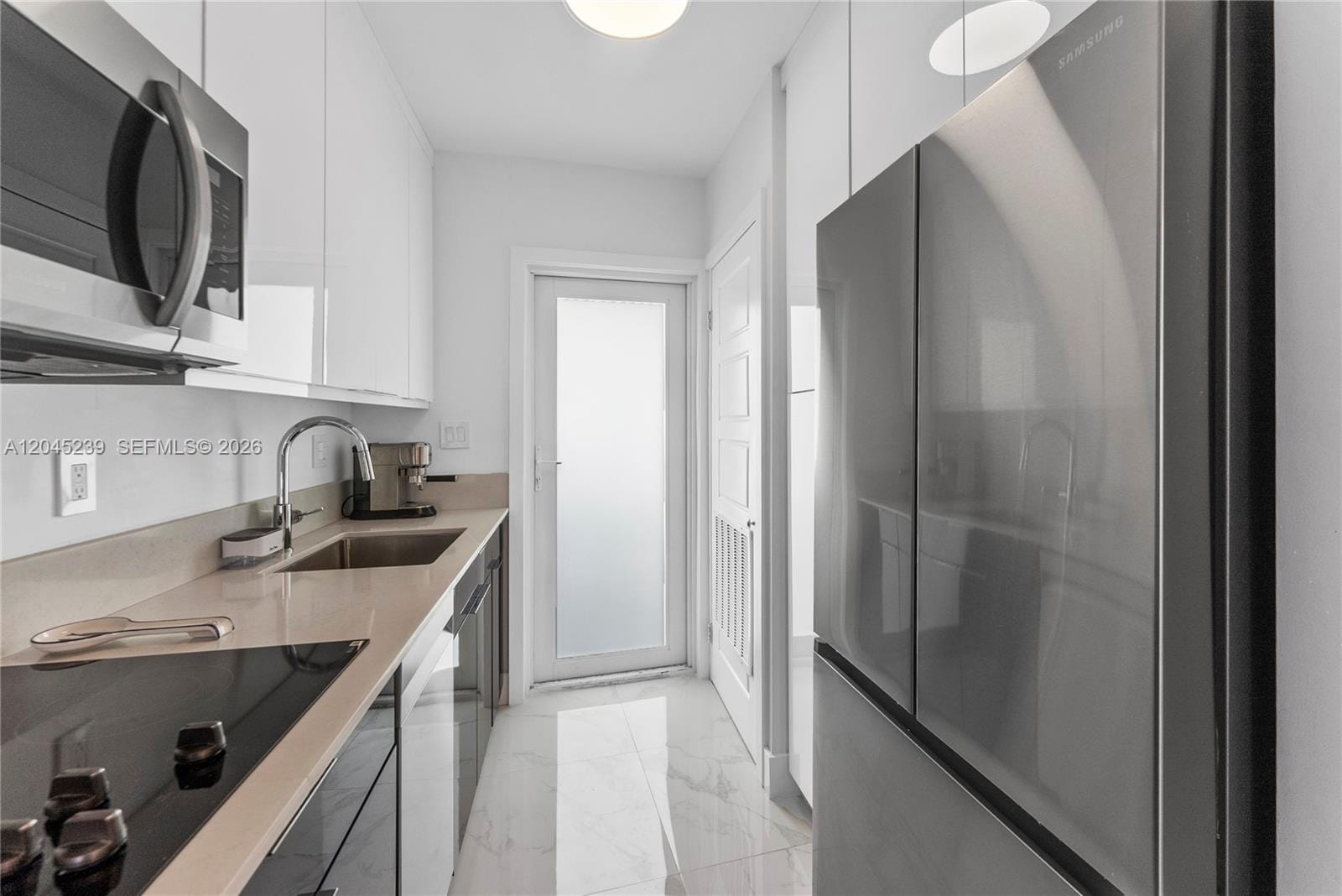 3250 NE 28th Street 403 — photo 9