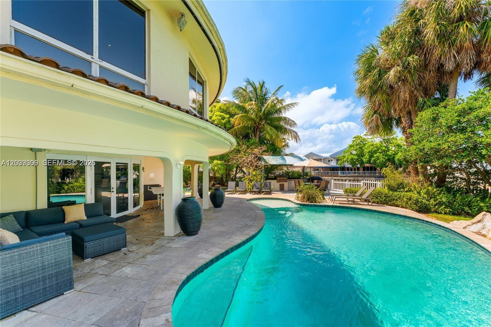 1809 Coral Gardens Drive — photo 3
