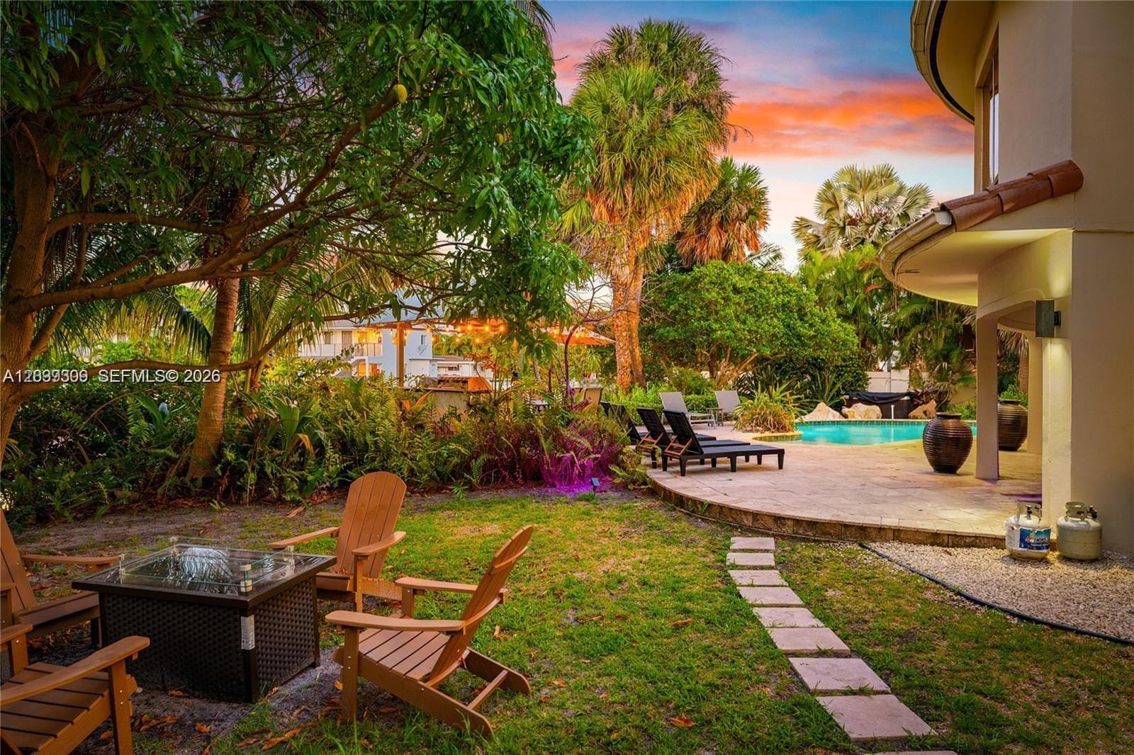 1809 Coral Gardens Drive — photo 6