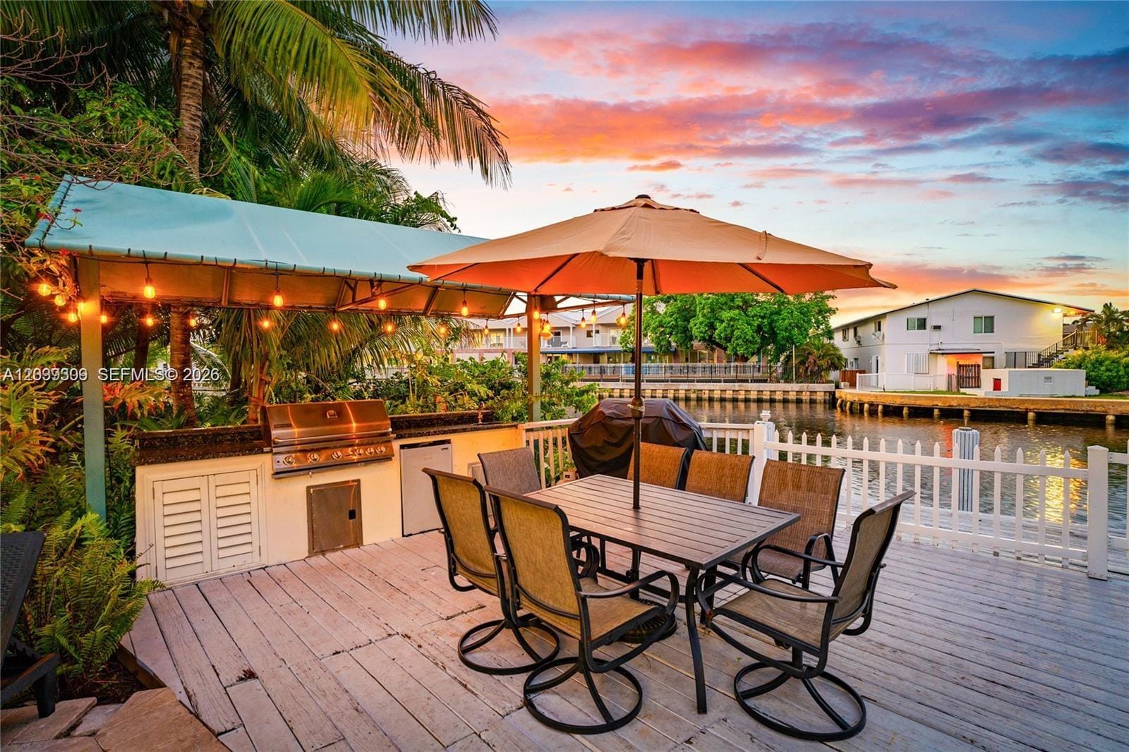 1809 Coral Gardens Drive — photo 7