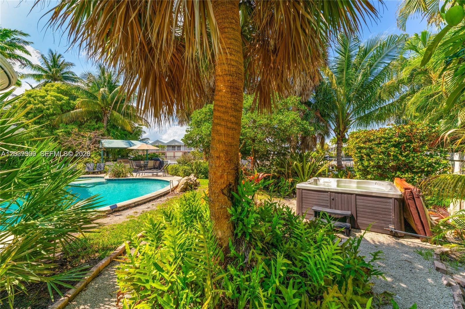 1809 Coral Gardens Drive — photo 8