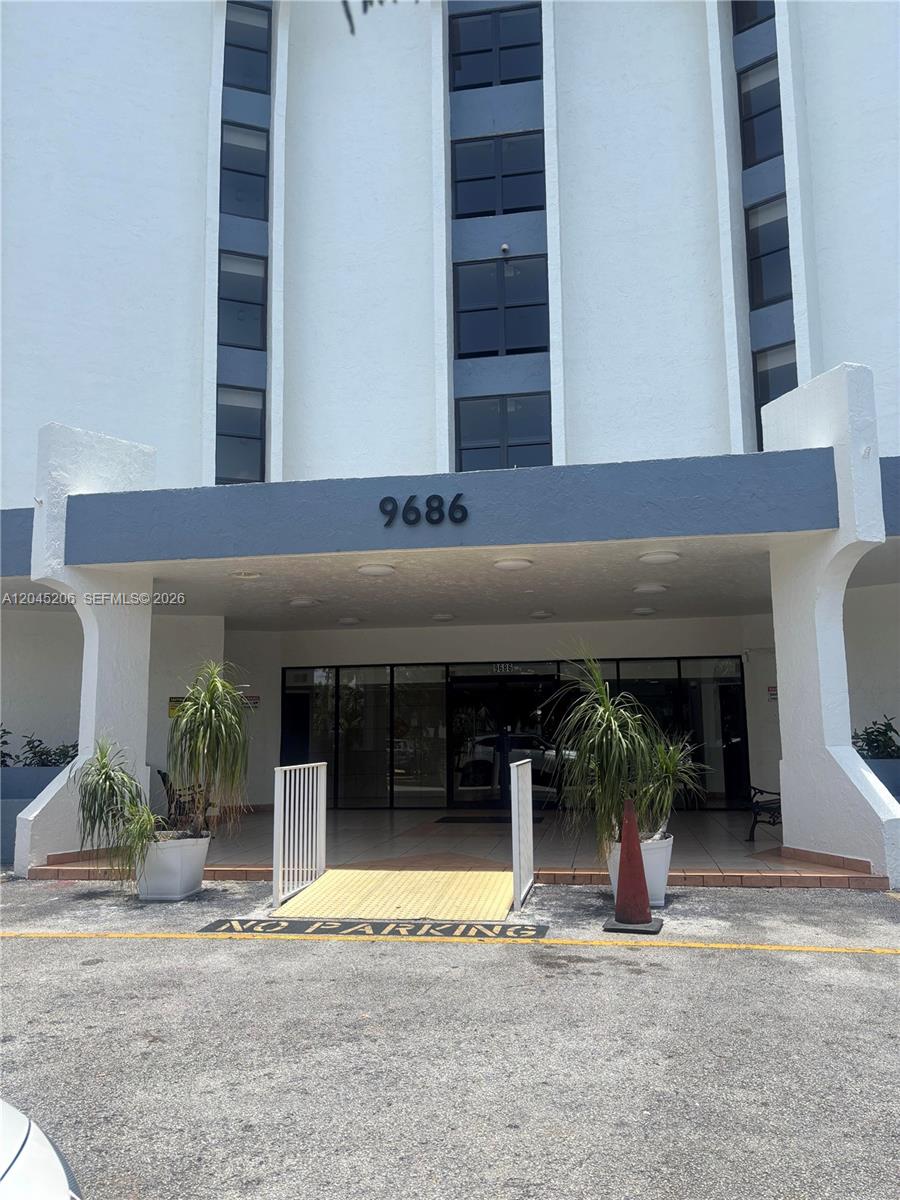 9686 Fontainebleau Boulevard 504, Miami, FL 33172, Miami