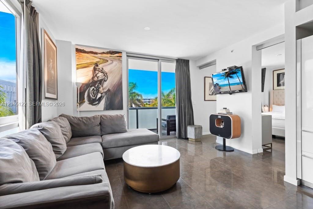 220 21st Street 401, Miami Beach, FL 33139 photo 8
