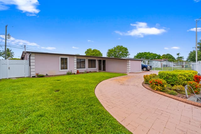 6160 W 14th Avenue, Westhaven Hgts 4th Addn, Hialeah, FL