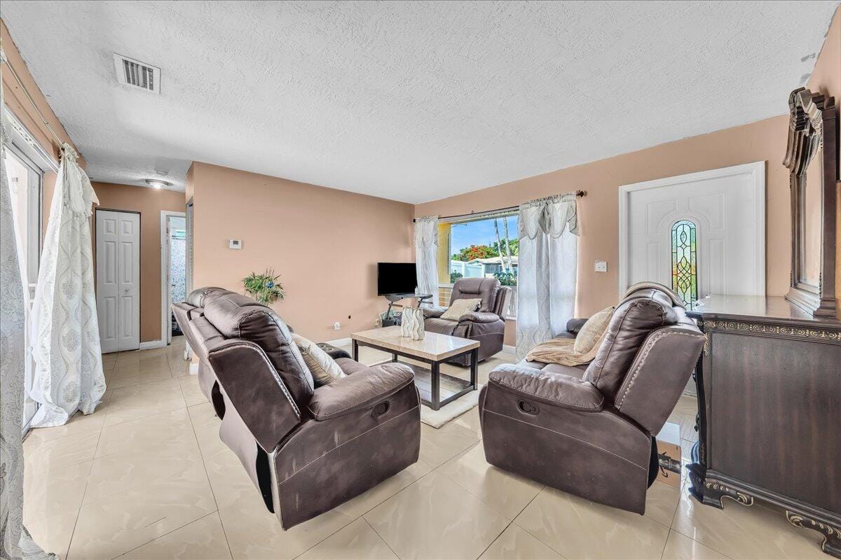 3560 NW 34th Way, Lauderdale Lakes, FL 33309 photo 8