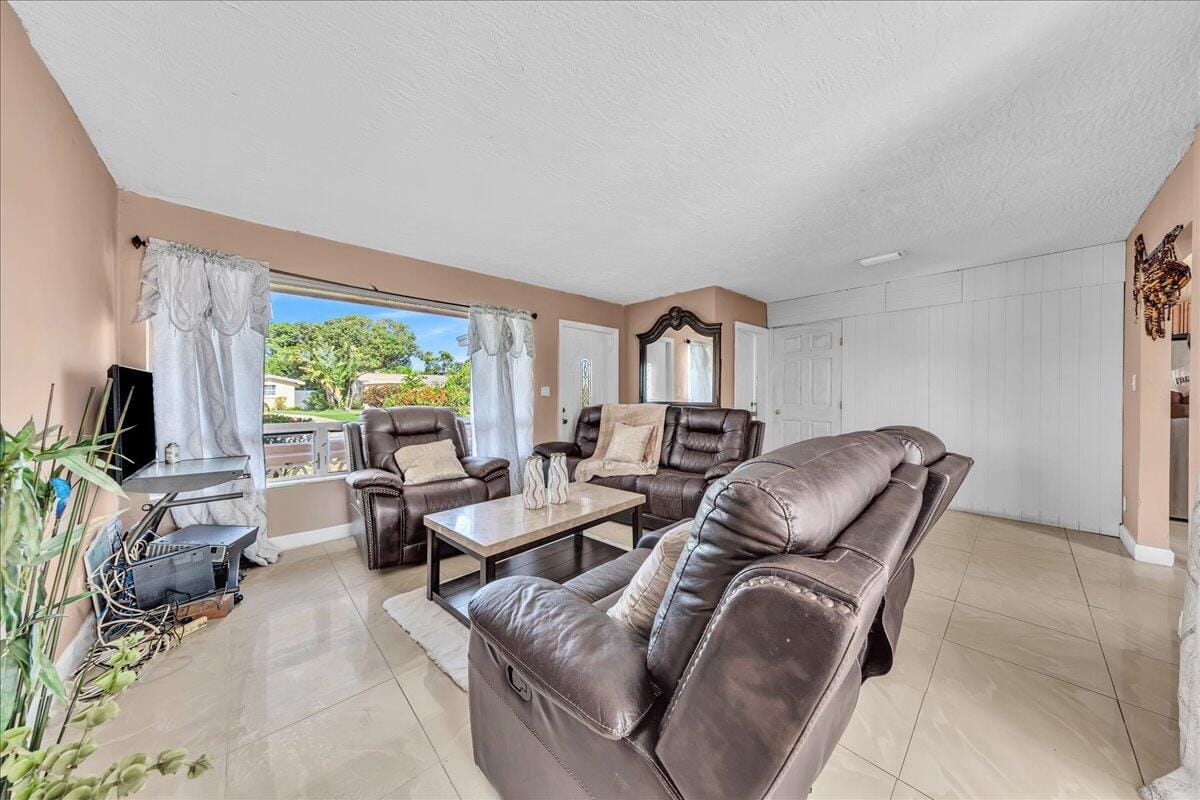 3560 NW 34th Way, Lauderdale Lakes, FL 33309 photo 9